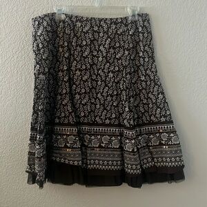 Pretty brown skirt with Thule & sequin accent
